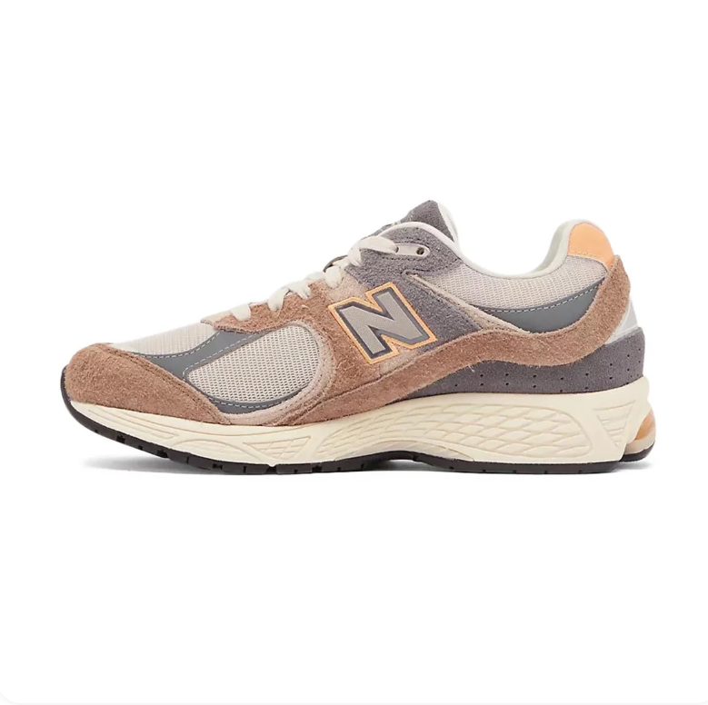 New Balance 2002R – Tan / Grey / Peach