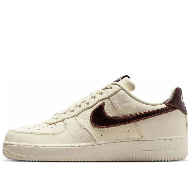 Nike Air Force 1 Low – Sail / Dark Chocolate