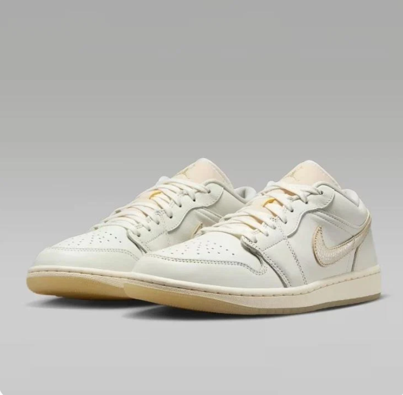 Air Jordan 1 Low – Sail / Gold Stitch / Gum