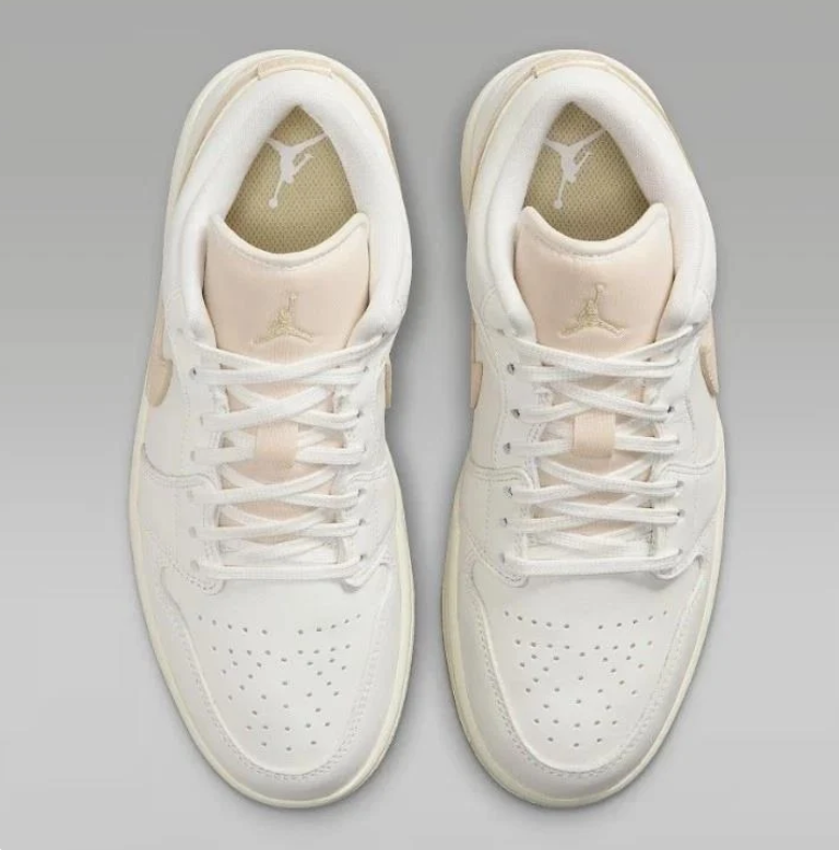 Air Jordan 1 Low – Sail / Gold Stitch / Gum