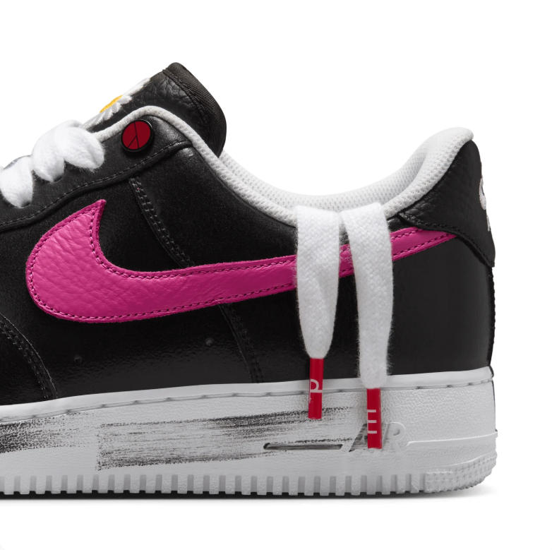 Nike Air Force 1 Low '07 – Black / Fire Pink